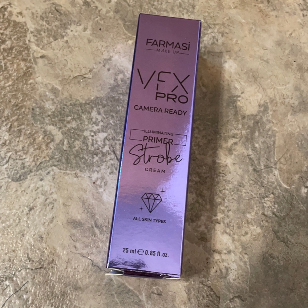 Farmasi Vfx pro illuminating primer